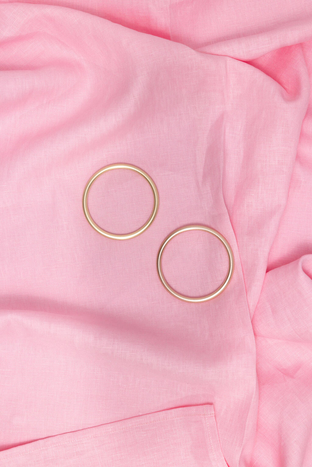 Carmine - Linen Sling